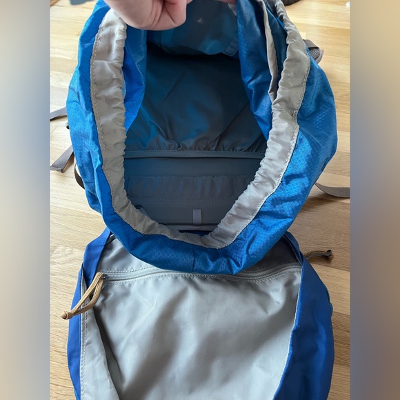 Gregory Blue Hiking Backpack - Picture 12 of 16